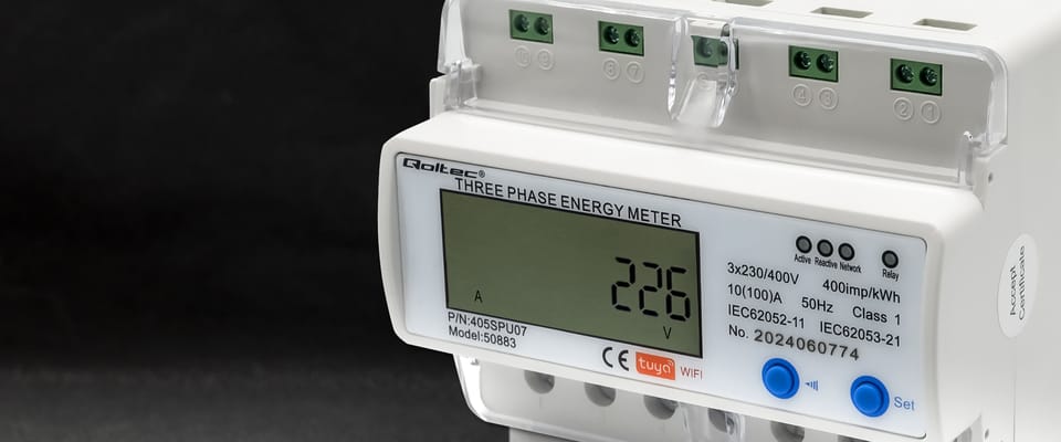 Qoltec Trójfazowy elektroniczny licznik | miernik zużycia energii na szynę DIN | Wi-fi | TUYA | 400V | LCD