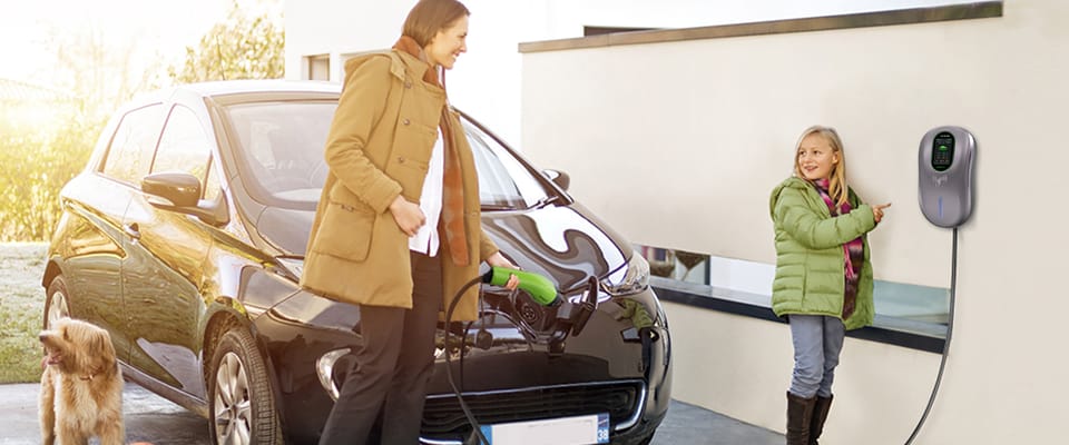 Qoltec Stacja ładowania EV  2w1 Typ2 | 22kW | Wi-fi| TUYA | LCD | RFID | 3 fazy | Wallbox | 5m