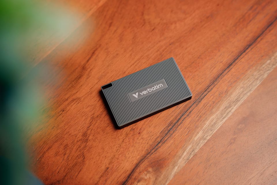 Dysk Zewnętrzny Verbatim Metal Mini SSD   512GB USB-C 3.2 + kabel USB-C/USB-C-USB-A metalowy/metal 32030