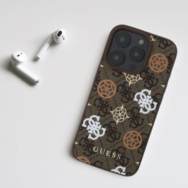 Guess GUHMP16XP4PWPW iPhone 16 Pro Max 6.9" brązowy/brown hardcase Peony On 4G Background MagSafe