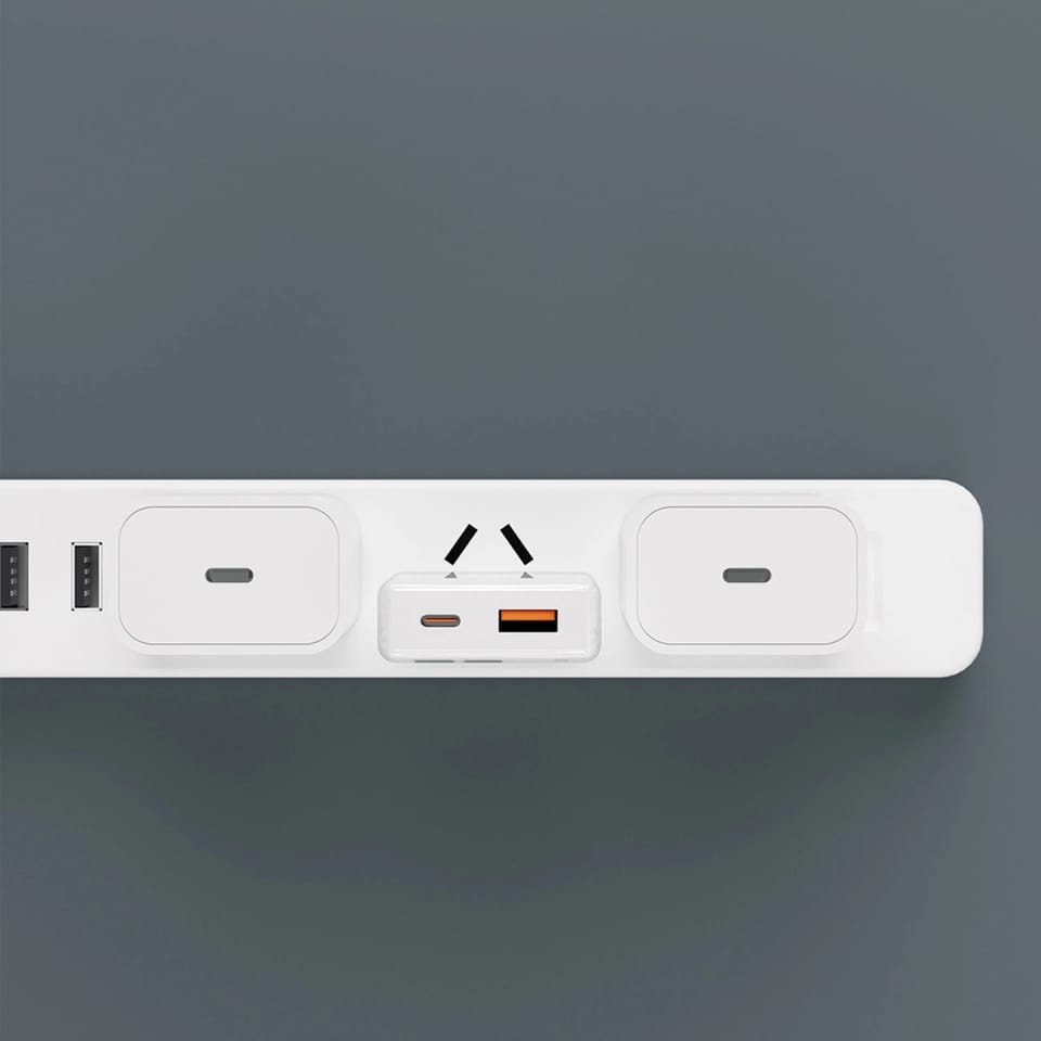 Ładowarka Dudao A30EU z dwoma portami USB-A i USB-C w zbliżeniu