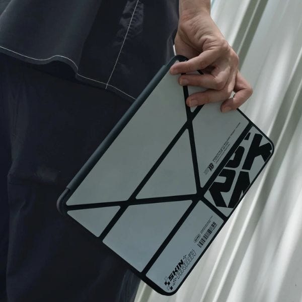 Skinarma etui Kira Kobai iPad Pro 11"    (M4) chrome