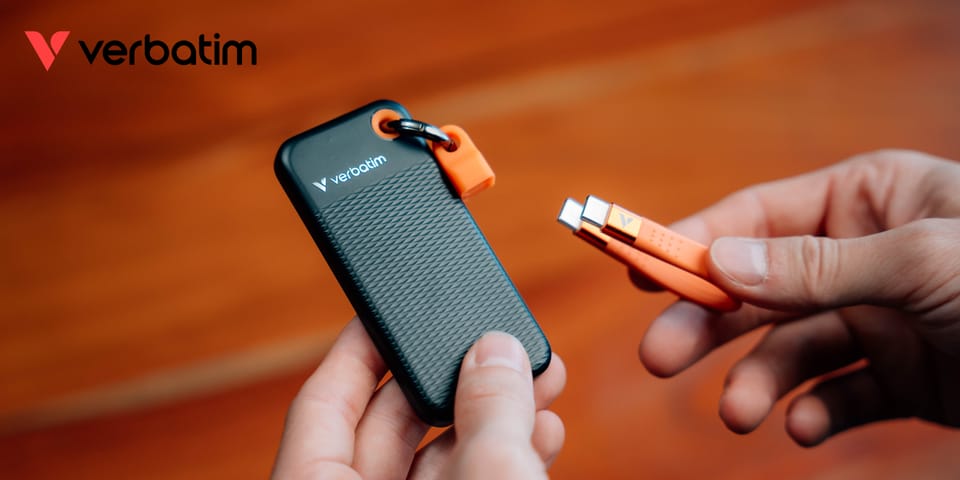 Dysk Zewnętrzny Verbatim Pocket SSD 2TB   - brelok do kluczy z kablem USB 3.2 gen.2 czarno-pomarańczowy/black-orange 32197