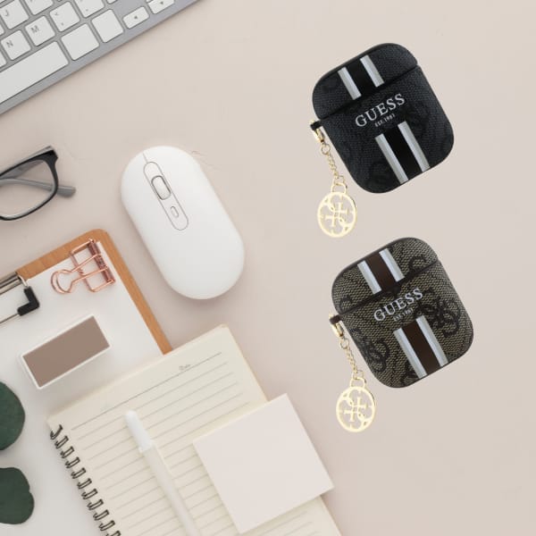 Guess GUA2P4RPSK AirPods 1/2 cover        czarny/black 4G Printed Stripes Charm