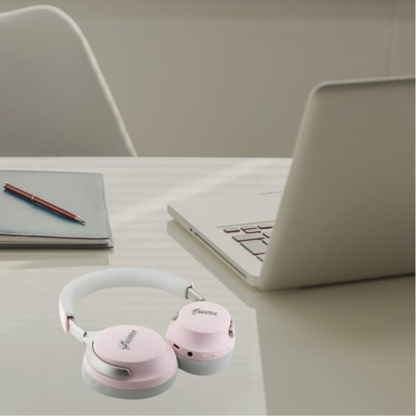 Guess słuchawki nauszne Bluetooth        ANC/ENC GUBHC22PSBCSMP różowy/pink DB Metal Script Logo