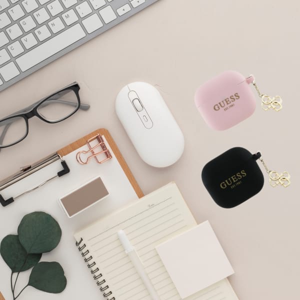 Guess GUA4LECG4K AirPods 4 cover         czarny/black Silicone 4G Charm