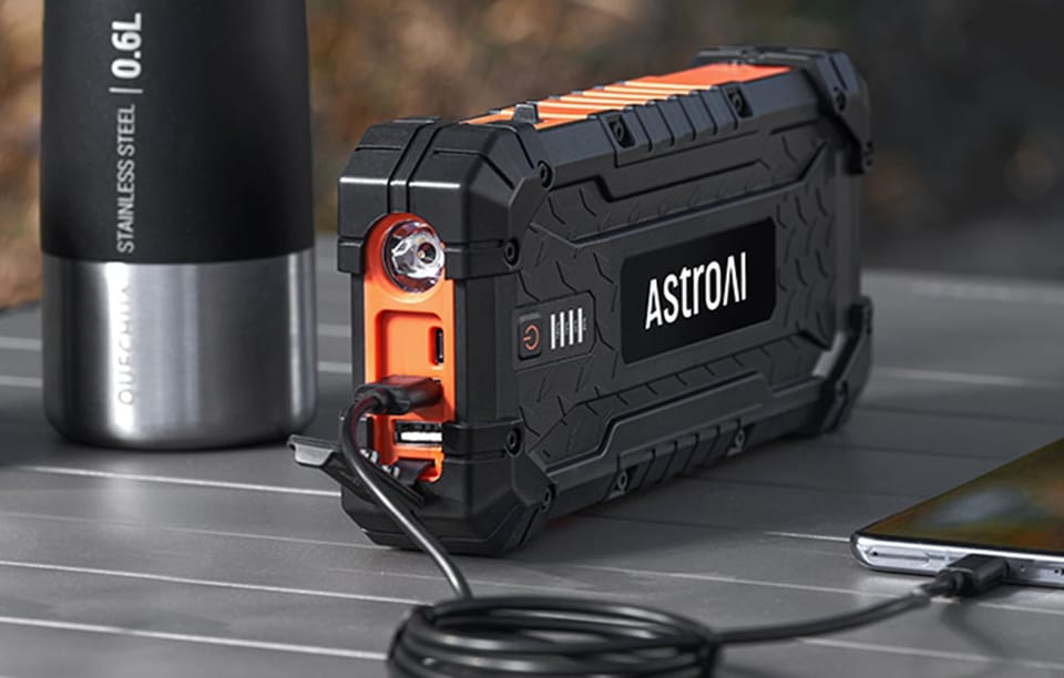 AstroAI S8 Ultra 3w1: Jump starter 4000A + Powerbank 24000mAh + Światło awaryjne