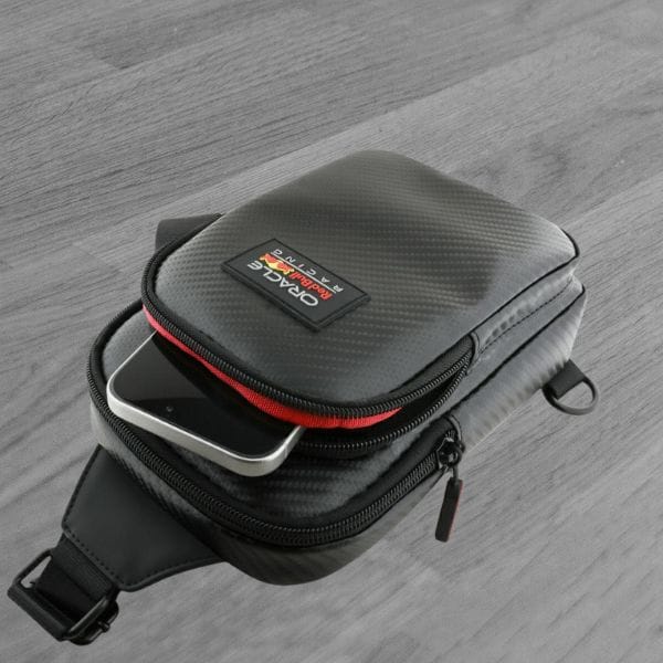 Torebka na telefon Red Bull Carbon        Crossbody czarny