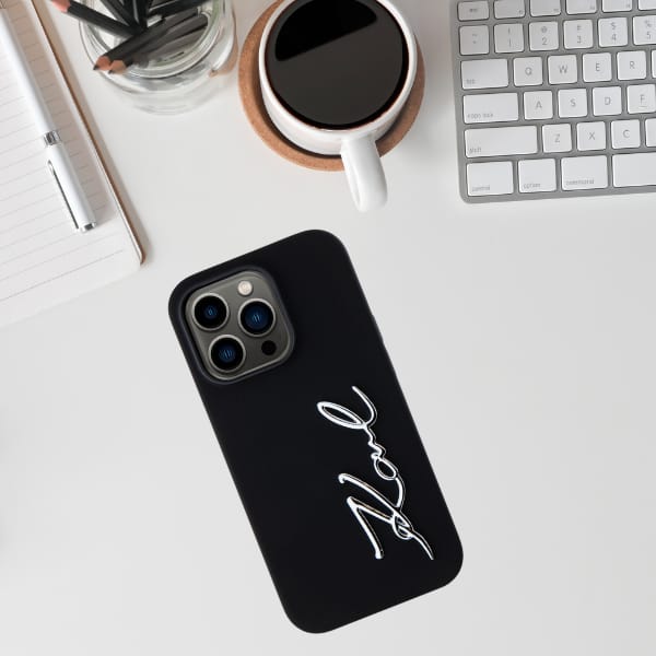 Etui Karl Lagerfeld Silicone Metal       Script Logo do iPhone 14 Pro czarny