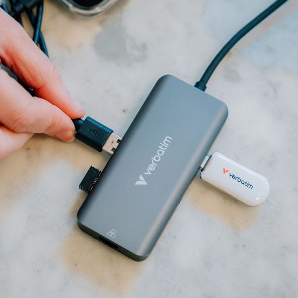 Adapter Hub Verbatim USB-C/HDMI/3xUSB-A  3.2/RJ45 aluminiowy 32157