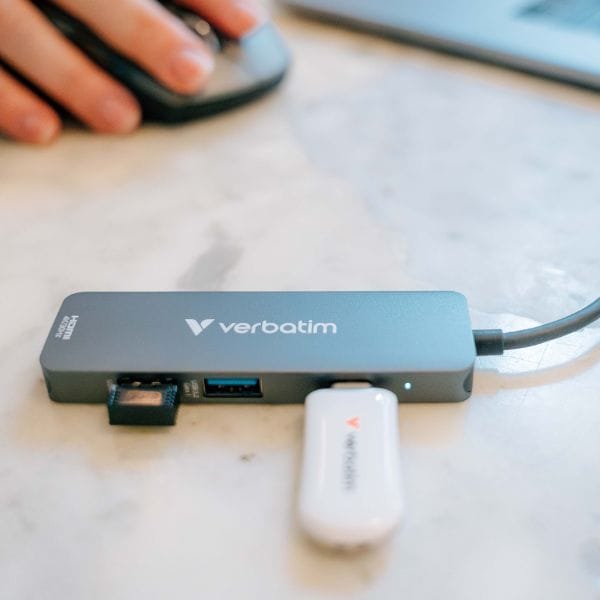 Adapter Hub Verbatim USB-C/HDMI/USB-A    3.2/USB-A 2.0 aluminiowy 32155
