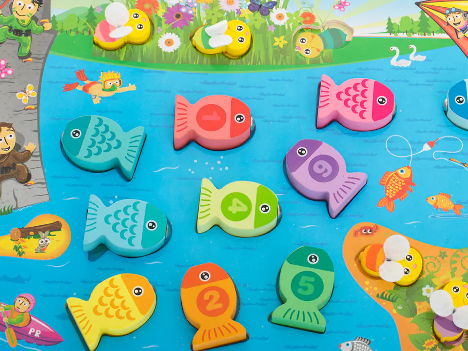 Wooden game fish fishing fish on magnet montessori bees