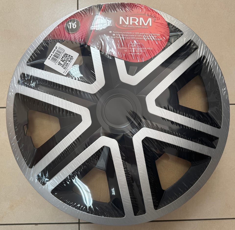 Kołpaki 4 sztuki NRM uniwersalne Action Doublecolor Silver Black 16”