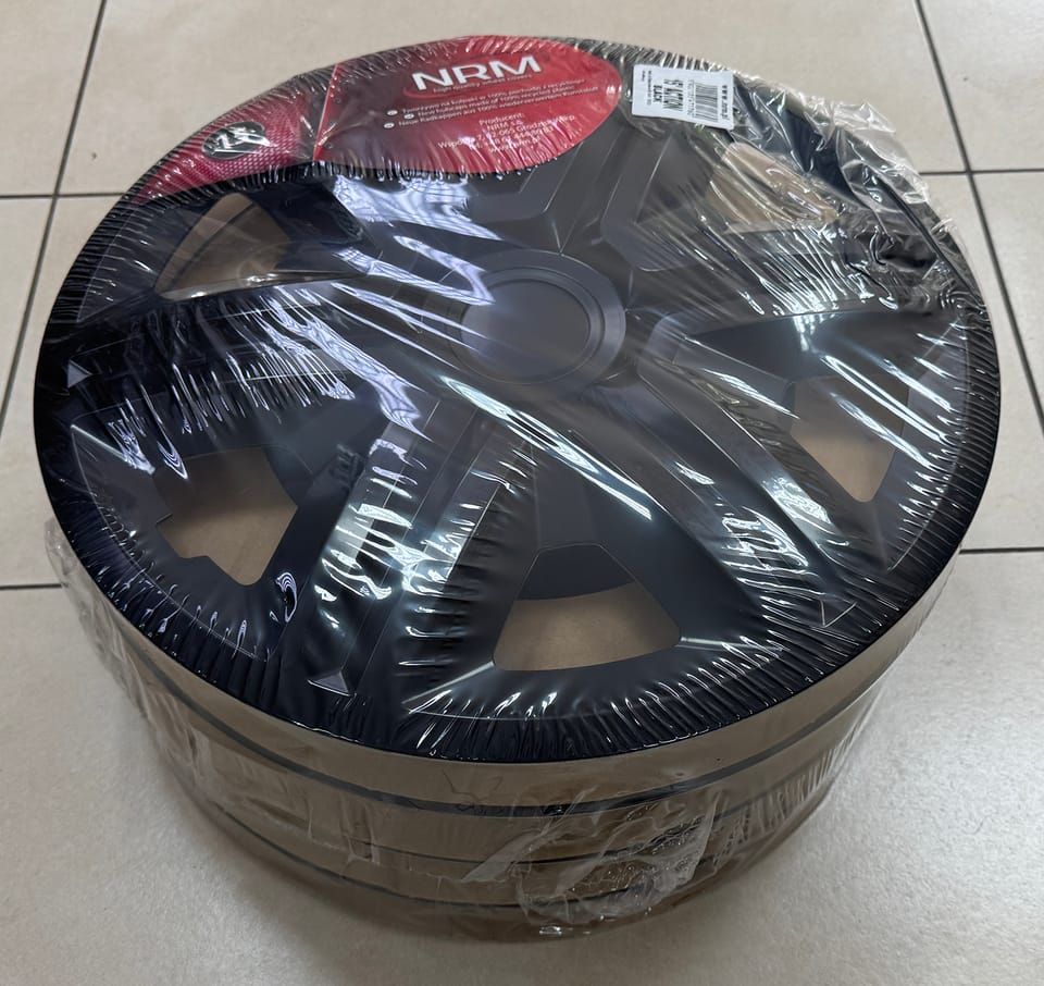 Kołpaki 4 sztuki NRM uniwersalne Action Black (15”)