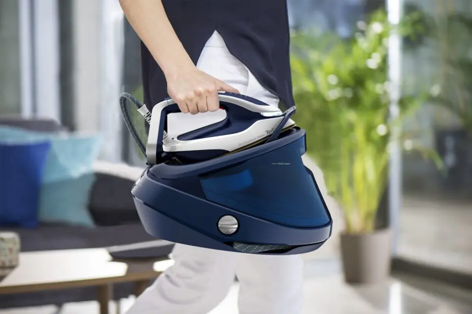 Tefal Pro Express Vision GV9812E0 steam ironing station 3000 W 1.1 L  Durilium AirGlide Autoclean soleplate Blue, White