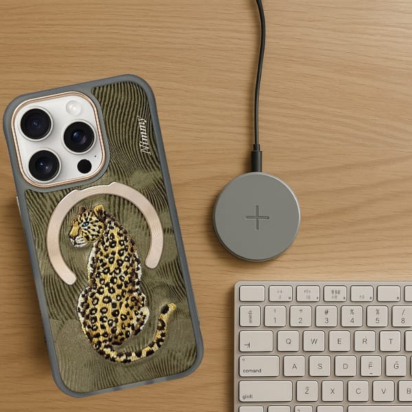 Etui Nimmy Magnetic Fantasy Animal       MagSafe do iPhone 16 Pro złoty