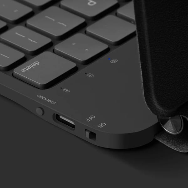 Etui UNIQ Venno Pro Magnetic Smart       z klawiaturą do iPad Pro 13" M4 (2024) czarny