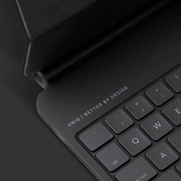 Etui UNIQ Venno Pro Magnetic Smart       z klawiaturą do iPad Pro 13" M4 (2024) czarny