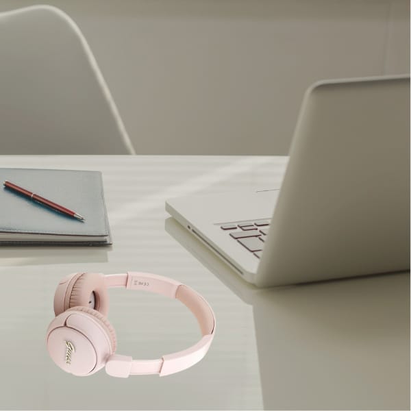 Słuchawki nauszne Guess Bluetooth 5.3    Metal Logo Script różowy