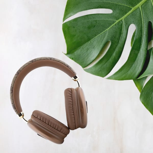 Słuchawki nauszne Guess Bluetooth 5.3 4G Triangle Logo brązowy