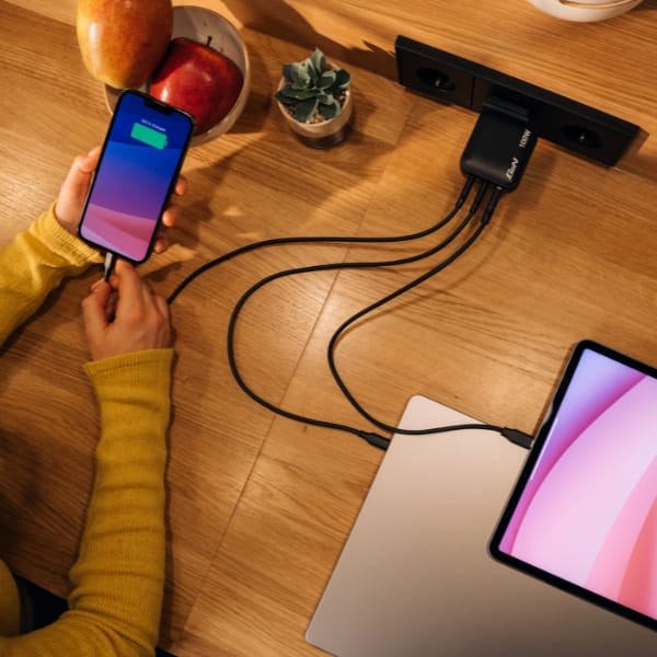 Ładowarka sieciowa Verbatim Mini GaN     100W 2xUSB-C PD/1x USB-A QC czarny 32230