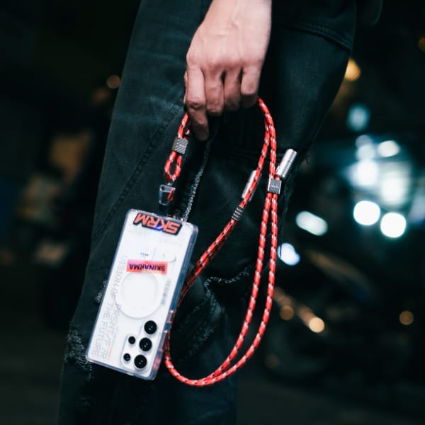 Uniwersalna smycz do telefonu kabel 2w1  Skinarma Dyno Ve USB-C/USB-C czarny