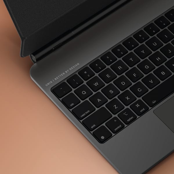 Etui UNIQ Venno Pro Magnetic Smart       z klawiaturą do iPad Pro 11" M4 caramel