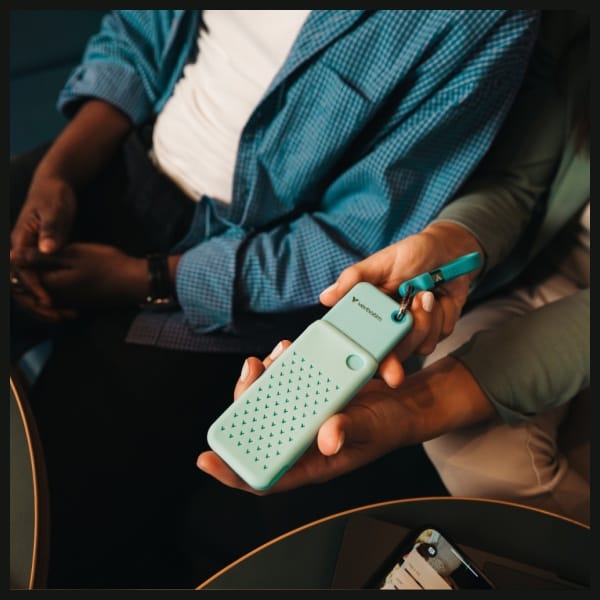 Dysk Zewnętrzny Verbatim Pocket SSD 1TB  USB-C 3.2 gen.2 czarny-polarny niebieski 32324