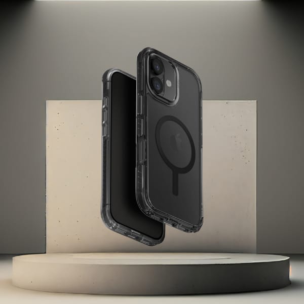 Etui UNIQ Combat do iPhone 17 Magclick   Charging czarny