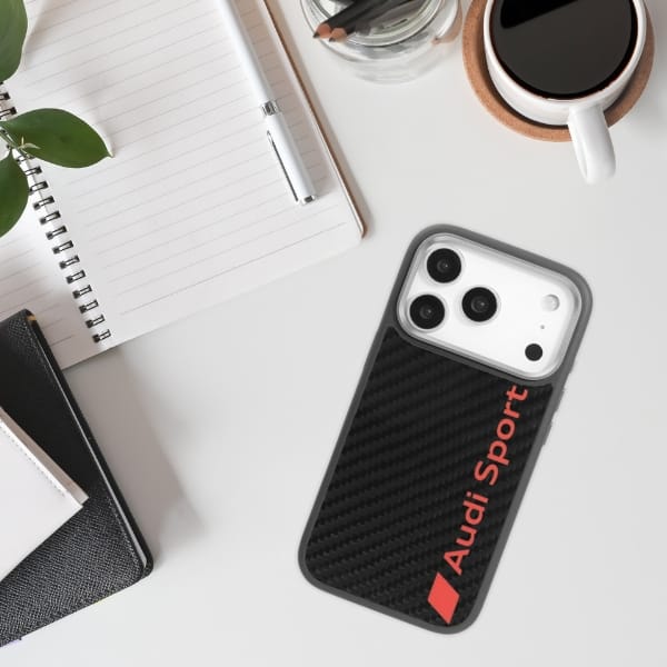 Etui Audi R8 Carbon Fiber MagSafe do     iPhone 17 Pro czarny
