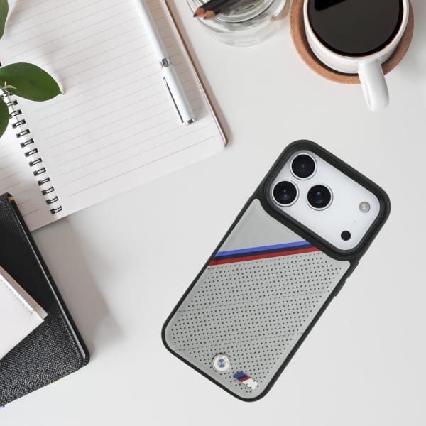 Etui BMW M Tricolor Metal Logo MagSafe   do iPhone 17 Pro szary