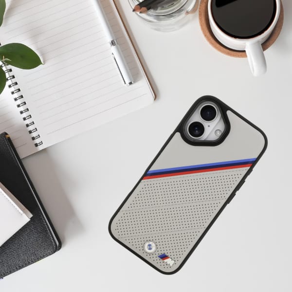 Etui BMW M Tricolor Metal Logo MagSafe   do iPhone 17 szary