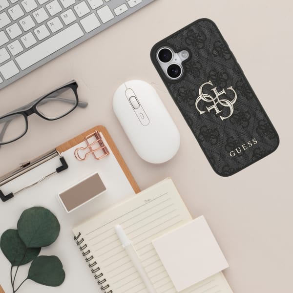 Etui Guess 4G Big Logo do iPhone 17      czarny