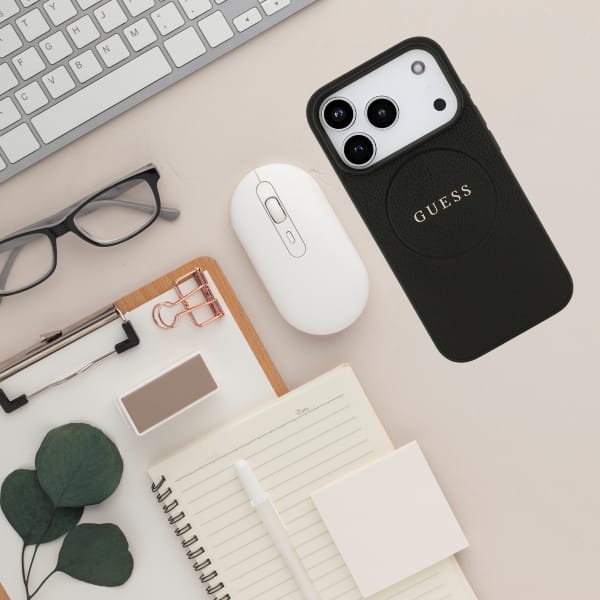 Etui Guess Grained Ring MagSafe do       iPhone 17 Pro czarny