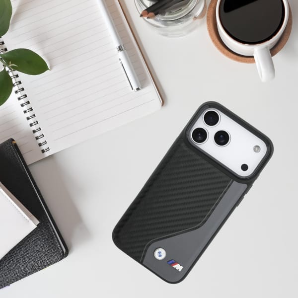 Etui BMW M Carbon Logo MagSafe do iPhone 17 Pro Max antracyt