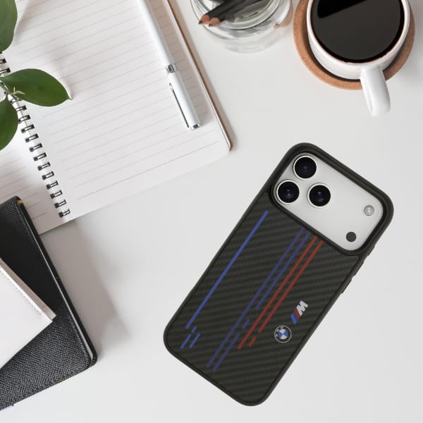 Etui BMW M Kevlar Lines & Logo MagSafe   do iPhone 17 Pro Max czarny