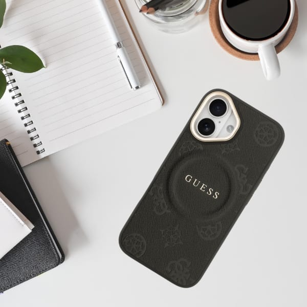 Etui Guess Peony Hot Stamp MagSafe do    iPhone 17 czarny