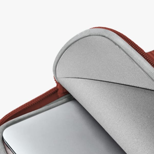 Torba na laptopa UNIQ Cyprus Ridge       Edition Laptop Sleeve 14" water-resistant neoprene czerwony