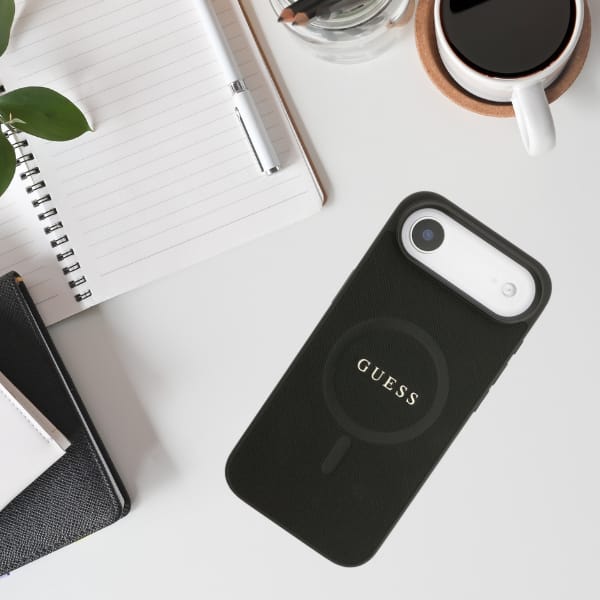 Etui Guess Saffiano Classic Logo MagSafe do iPhone Air czarny