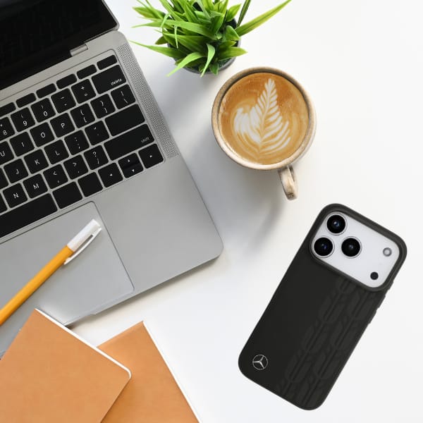 Etui Mercedes Leather Laurel Leaves      MagSafe do iPhone 17 Pro czarny