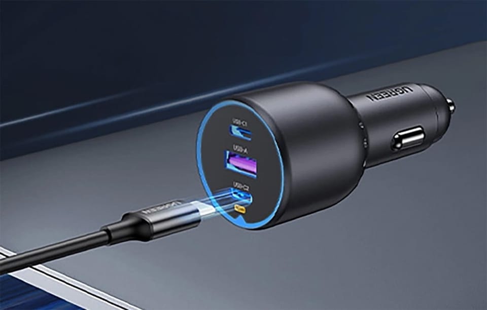 Ładowarka samochodowa UGREEN EC705, USB + 2x USB-C, 130W + kabel 1m 5A