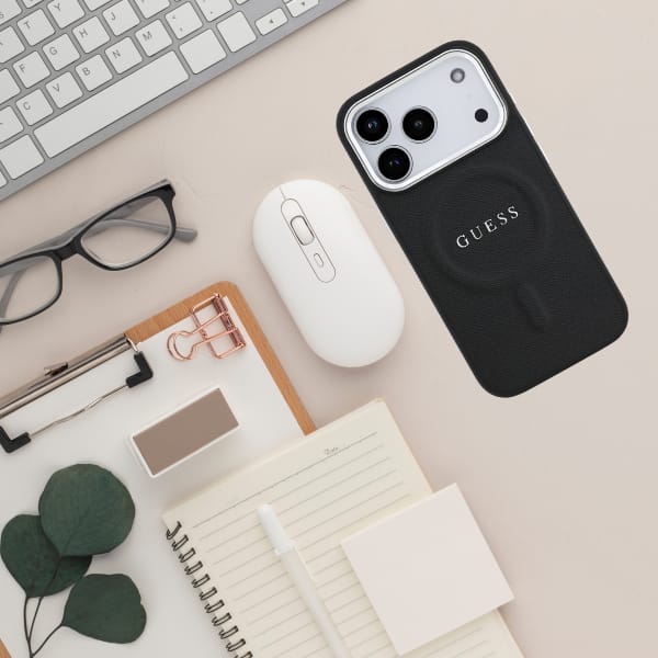 Etui Guess Classic Logo MagSafe do       iPhone 17 Pro czarny