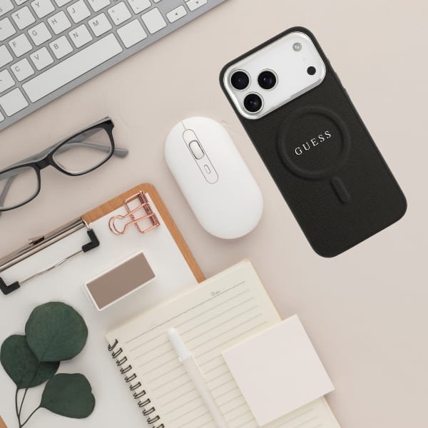 Etui Guess Classic Logo MagSafe do       iPhone 17 Pro Max czarny