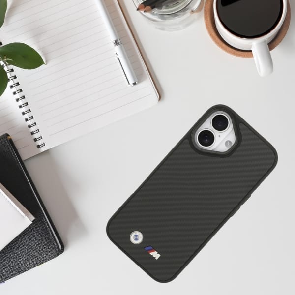 Etui BMW M Kevlar Matt MagSafe do iPhone 17 czarny