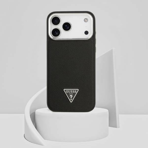 Etui Guess Grained Triangle Logo MagSafe do iPhone 17 Pro Max czarny