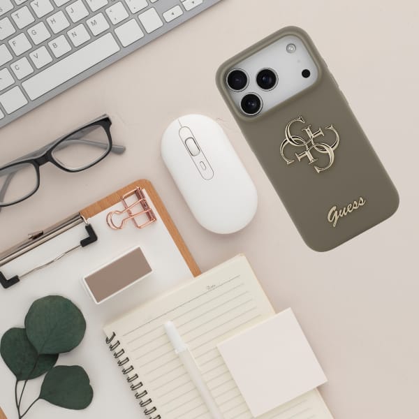 Etui Guess Silicone Big 4G Script do     iPhone 17 Pro Max brązowy