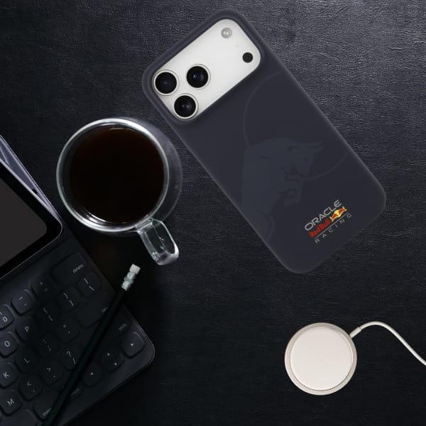Etui Red Bull Silicone Single Bull Logo  MagSafe do iPhone 17 Pro Max granatowy