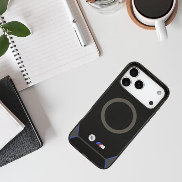 Etui BMW M IML Metal Buttons & Logo      MagSafe do iPhone 17 Pro Max czarno-niebieski