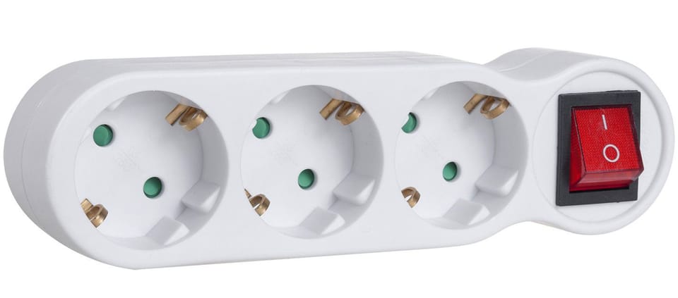 Gniazdko prądowe potrójne, rozgałęziacz z wyłącznikiem i uziemieniem, 16A