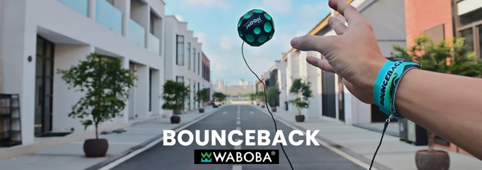 Piłeczka do rzucania Waboba Bounceback   na lince (Produkt w kilku kolorach - wysyłka losowa)